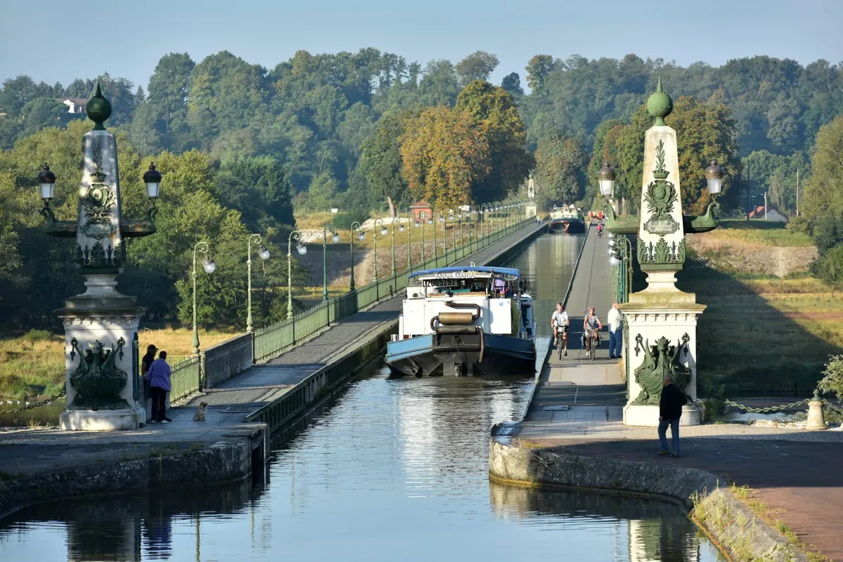 Pont-Canal de Briare à vélo